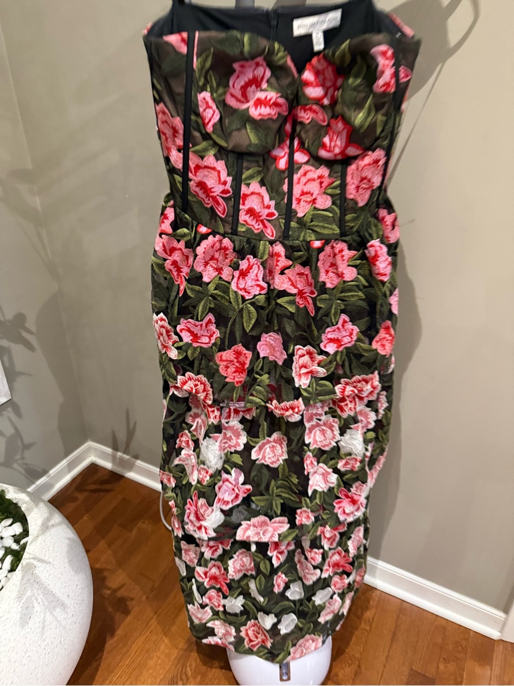 Dress the Population Strapless Floral Tiered Midi Dress in Green and Pink - Picture 3 of 7